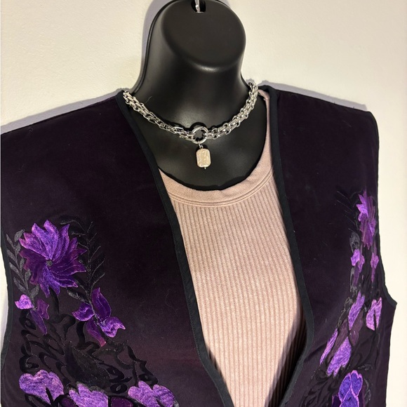 Elegant Purple Floral Women's Vest - Picture 7 of 10